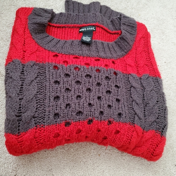 Clothes - Picture 10 of 16